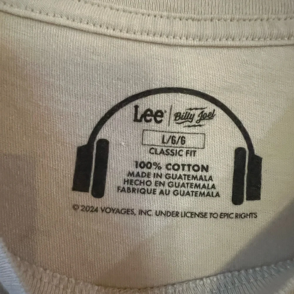 MEN'S BILLY JOEL GRAPHIC TEE - Picture 5 of 6
